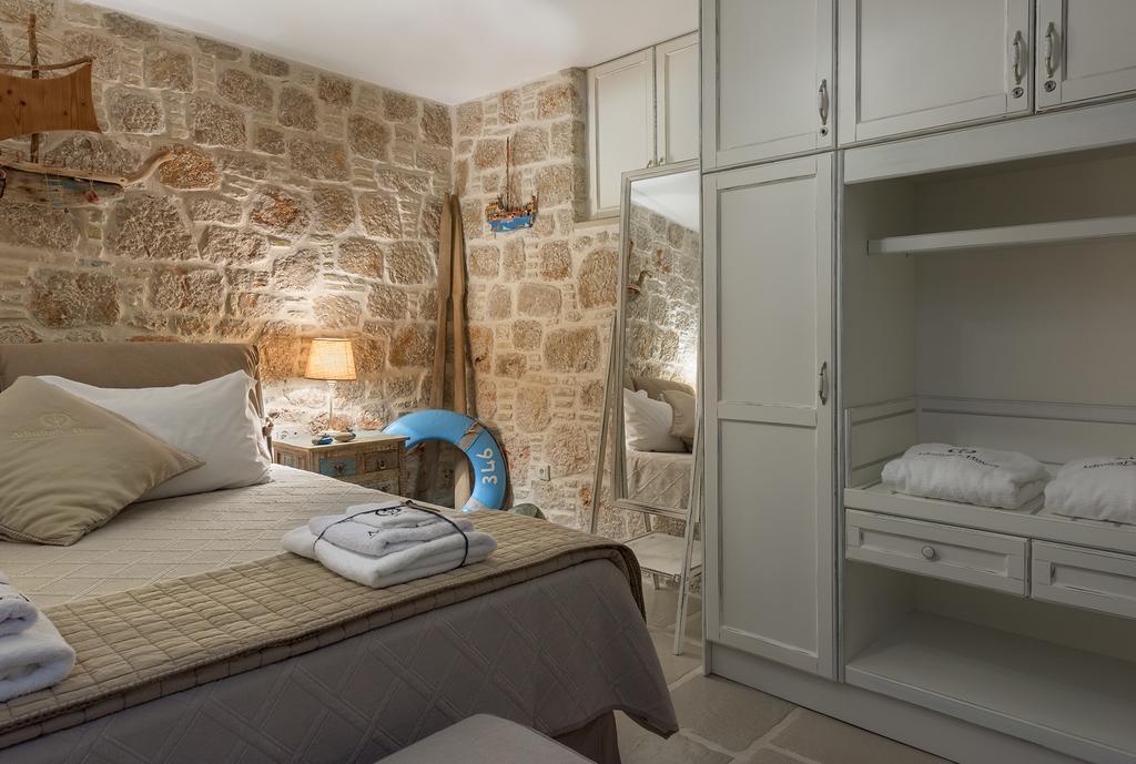 Admiral'S House Villa Chalki Town Bagian luar foto