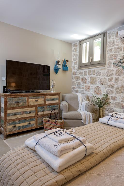 Admiral'S House Villa Chalki Town Bagian luar foto