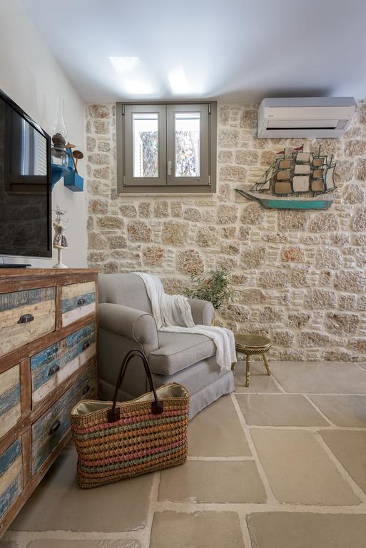Admiral'S House Villa Chalki Town Bagian luar foto
